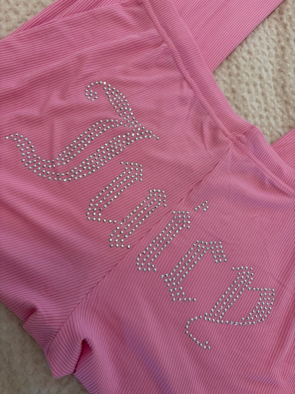 Juicy pink ribbed pants
